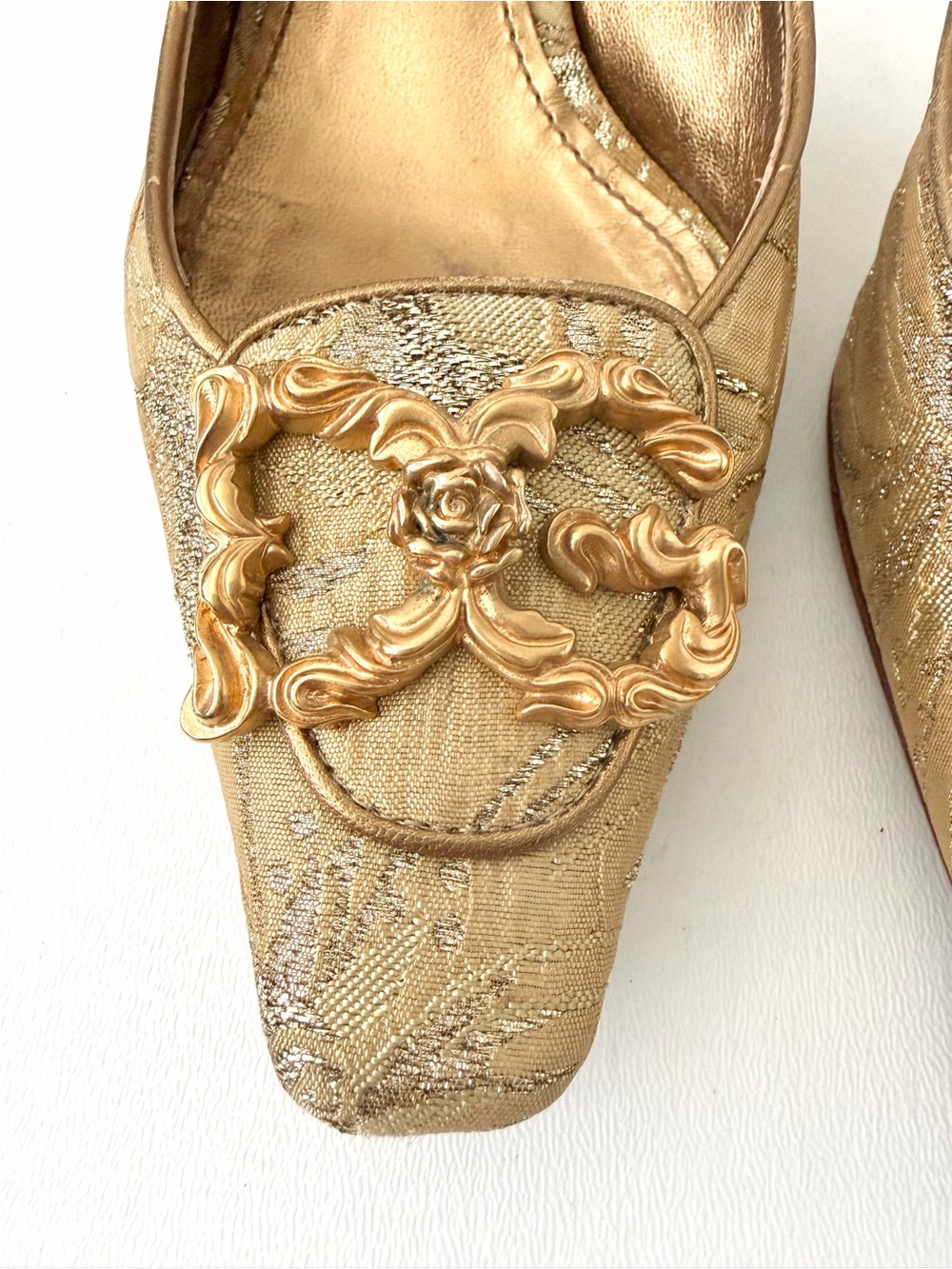 DOLCE & GABBANA | Vintage Gold Brocade Slingback Kitten Heel Pumps EU 37.5 - Picture 6 of 17